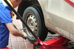 鲅鱼圈区附近拖车24小时服务热线电话